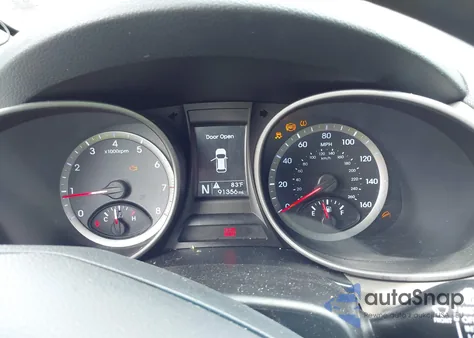 2016 Hyundai Santa Fe Sport 2.4L z USA, uszkodzony, nr VIN 5XYZUDLBXGG308636